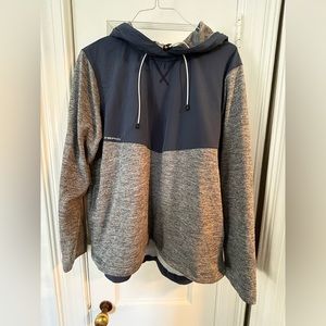 Excellent used zero restriction golf pullover XL